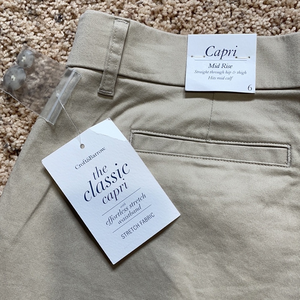 Croft & Barrow size 6 capris - Picture 2 of 3